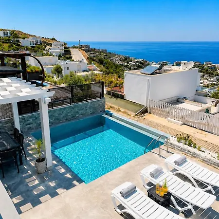Stunning 3-bedroom Sea View With Private Pool, Garden & Bbq In Yalikavak,
