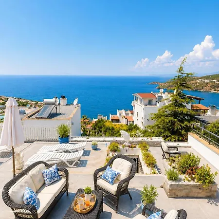 Stunning 3-bedroom Sea View With Private Pool, Garden & Bbq In Yalikavak, Αλικαρνασσός