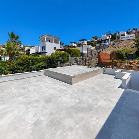 Stunning 3-bedroom Sea View With Private Pool, Garden & Bbq In Yalikavak,